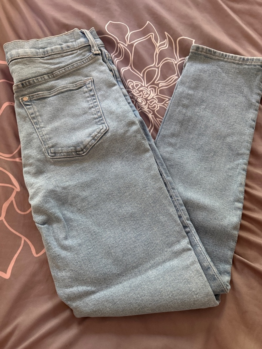 Classic Light Blue Women’s Jeans - Comfortable Everyday Fit